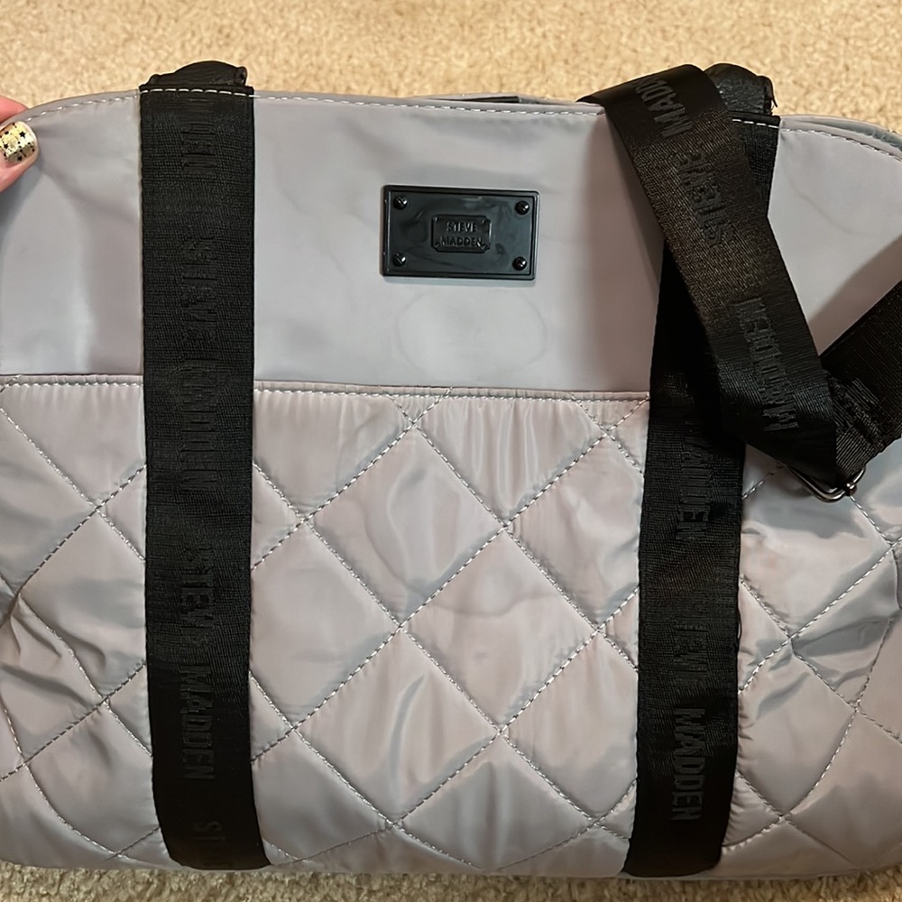 Steve Madden Baustin overnight bag - Picture 4 of 8